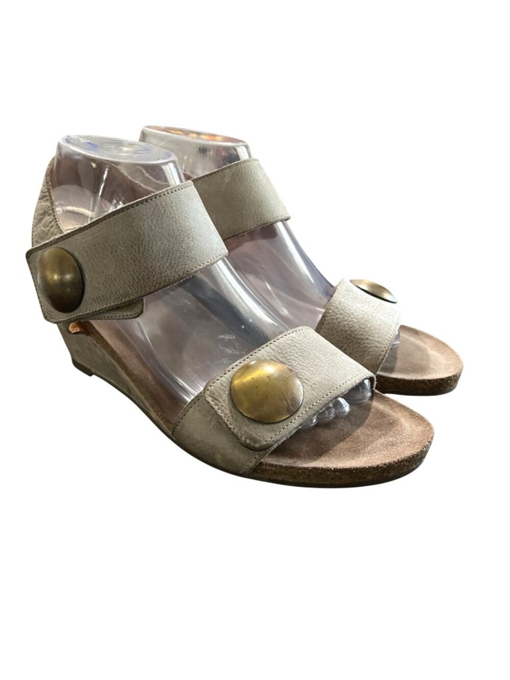Taos Womens Size 39 US 8-8.5 Carousel Wedge Sandal Taupe Tan Open Toe